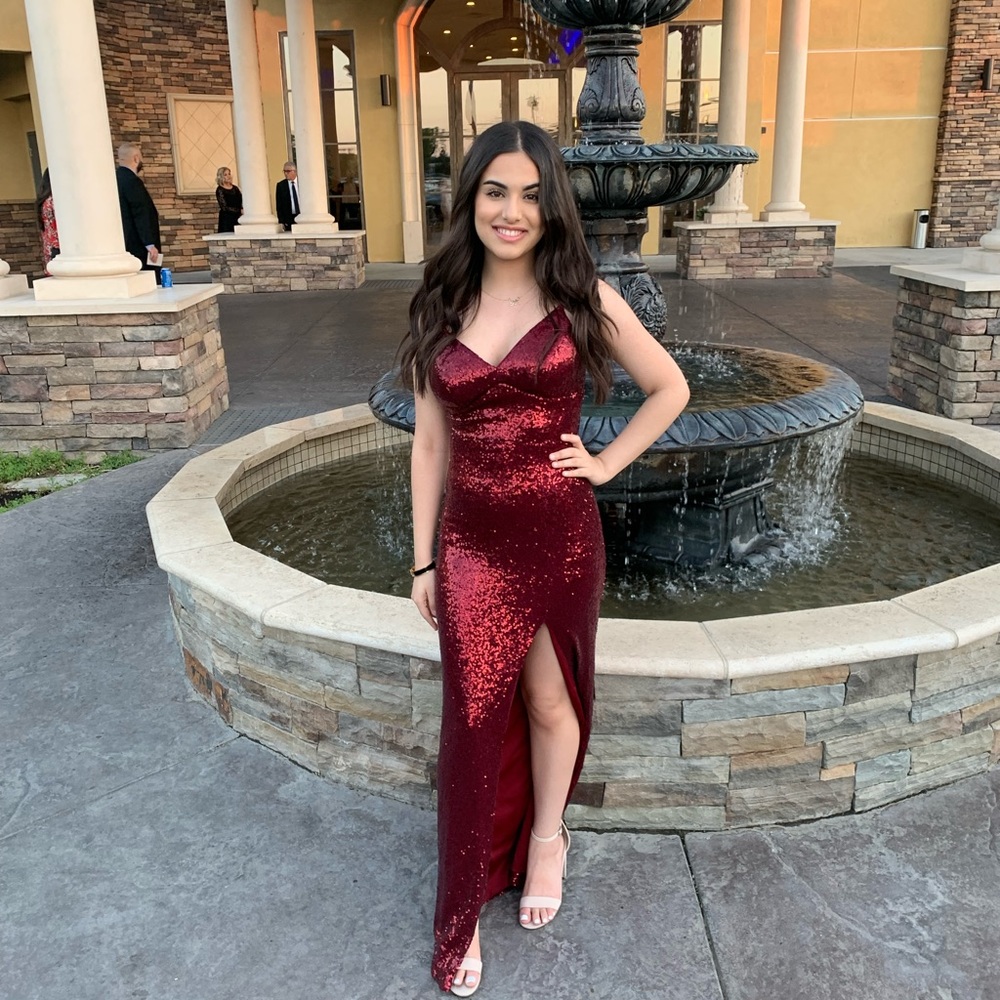 Meet your Posher, Nora